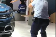 车展网红大爷,见证汽车行业发展传奇